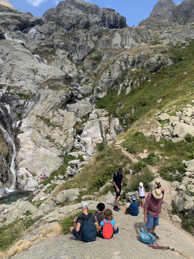 Randonner avec des enfants dans le Mercantour